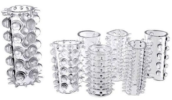 Verdickte und strukturierte Aufsätze am Penis, um die angenehmen Empfindungen des Partners zu verstärken